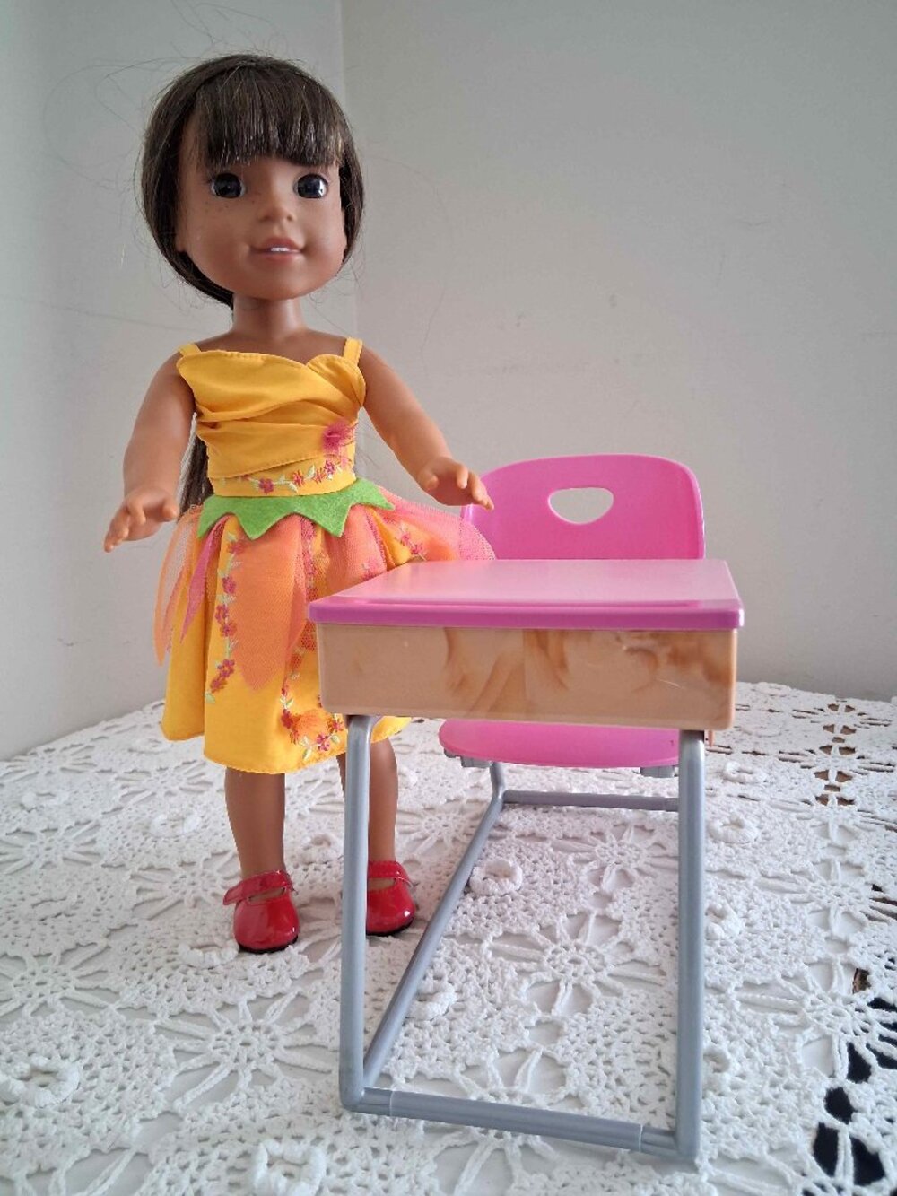 American Girl Wellie Wishers Doll Willa with Desk